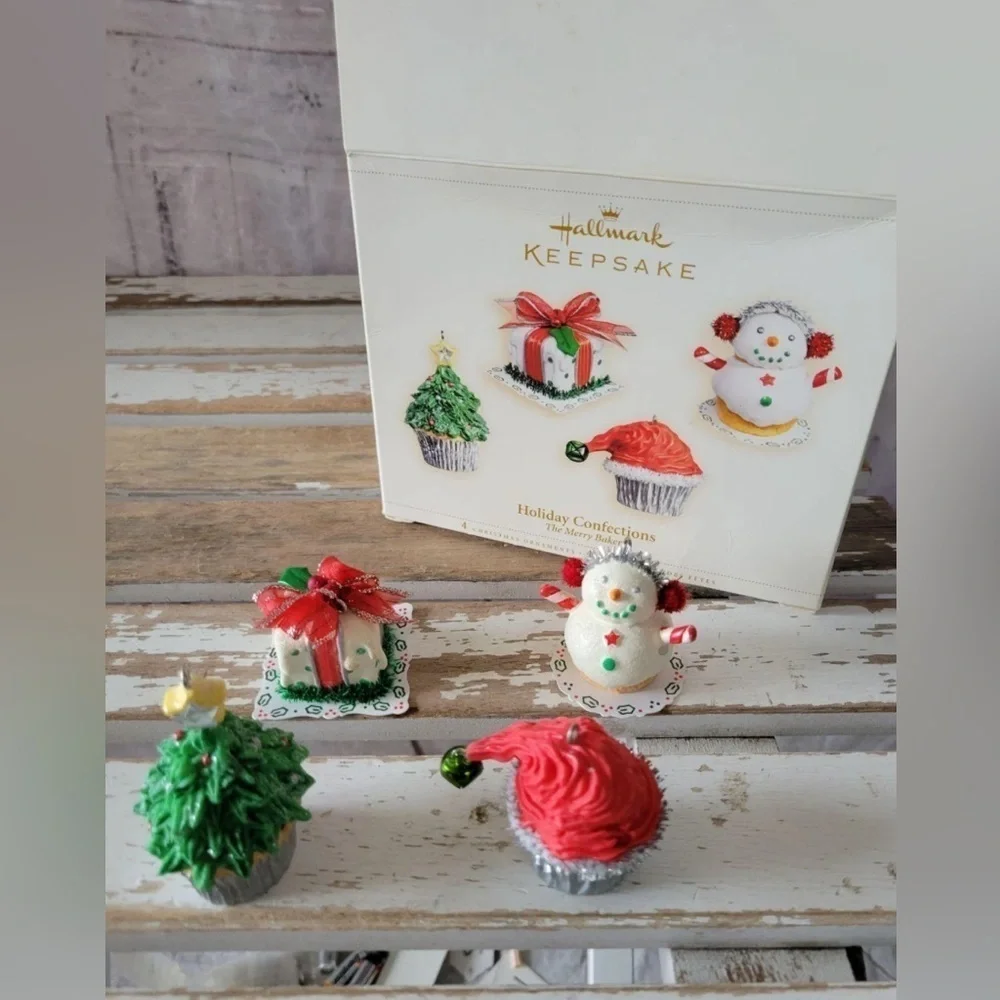 Hallmark Keepsake Holiday Convections “The Merry Bakers” Ornaments
